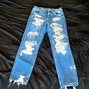 American Eagle distressed high waisted jeans
